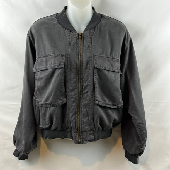 Young Fabulous & Broke Gray Utility Style Cropped Bomber Jacket Size M‎ - Picture 1 of 10
